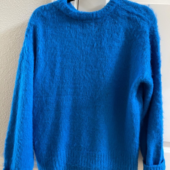 Oversized Sweater - Picture 5 of 5